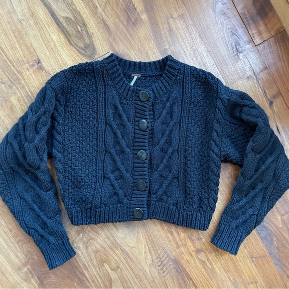 Free People Sweaters - Free People Bonfire Cardi Cropped Button Front Cotton Cardigan